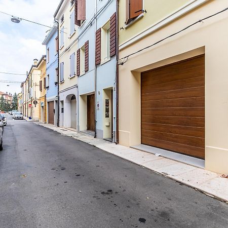 Ca 'Pico With Wifi-Few Steps From Center Appartement Mirandola Buitenkant foto