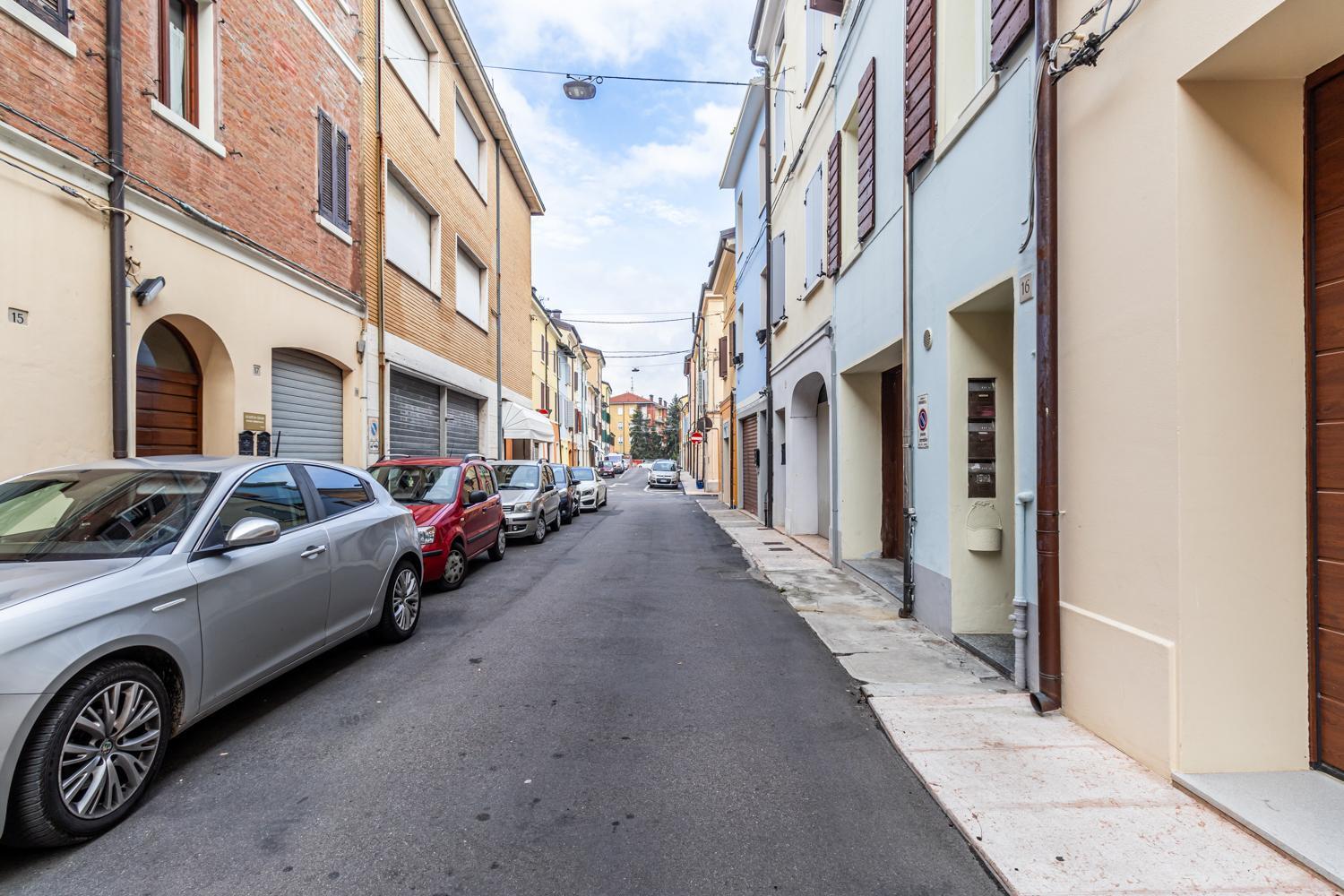 Ca 'Pico With Wifi-Few Steps From Center Appartement Mirandola Buitenkant foto